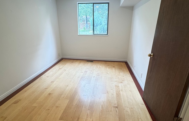 120 G ST