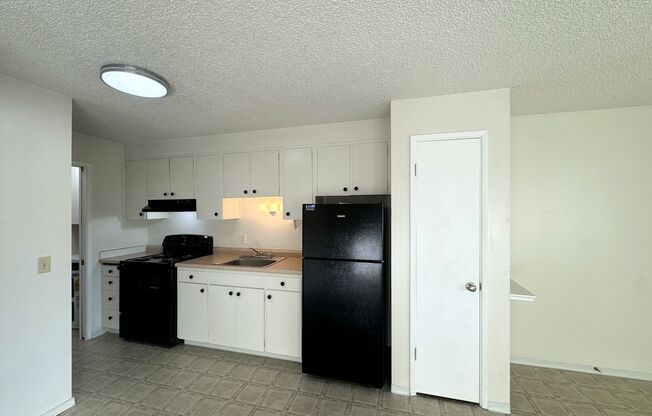 1 bed, 1 bath, 530 sqft, $999, Unit 3