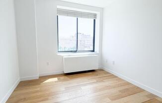 8 VANDERBILT AVE