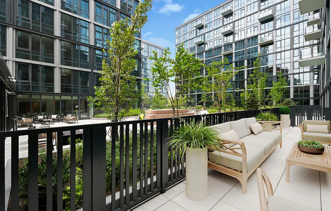1 bed, 1 bath, $3,690, Unit 811N