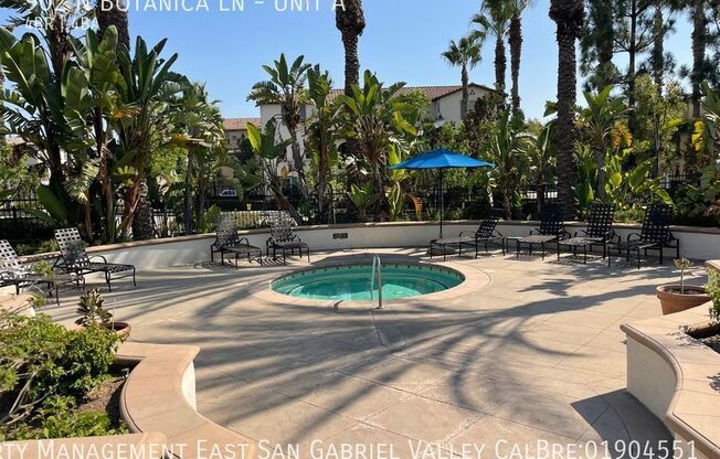 902 N BOTANICA LN