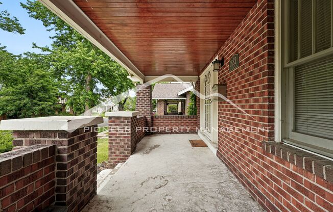 Bungalow in Wash Park with Washer/Dryer and Fenced Yard
