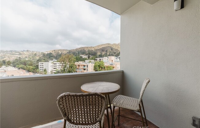 1 bed, 2 baths, 912 sqft, $3,600, Unit 1008