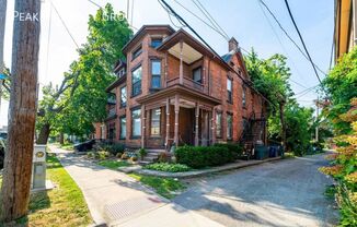 243 1/2 W 3 AVE