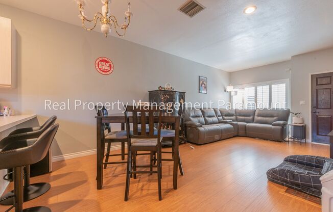 Stunning 2 Bedroom Townhouse in a Peaceful Neighborhood