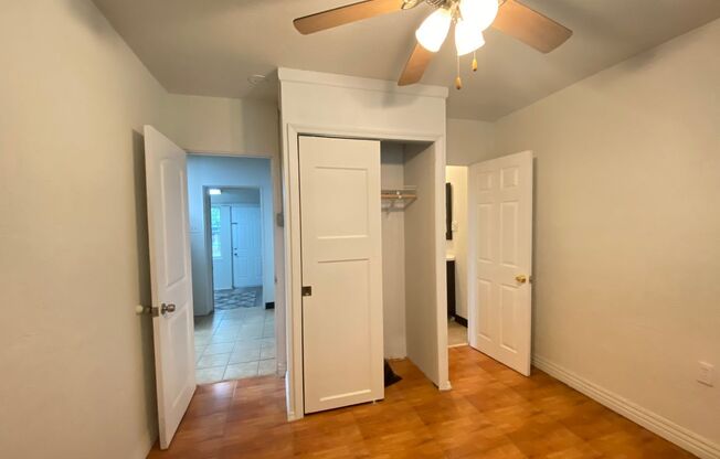 2 beds, 1 bath, $1,400