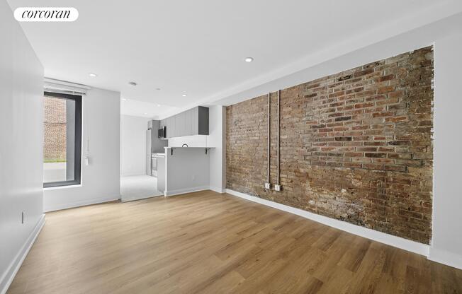 317 W 51 ST