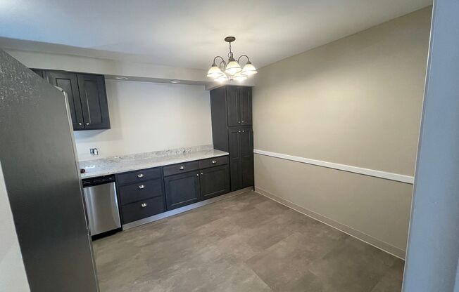 2 beds, 1 bath, 910 sqft, $1,350, Unit 6