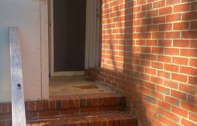 151 2nd St SE, Graysville, AL 35073