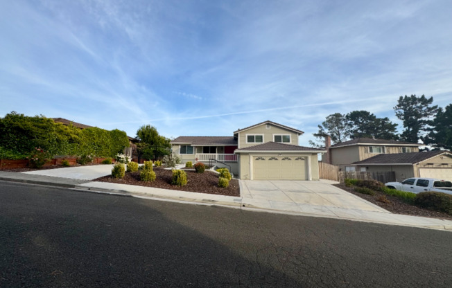 148 LANCASTER WAY