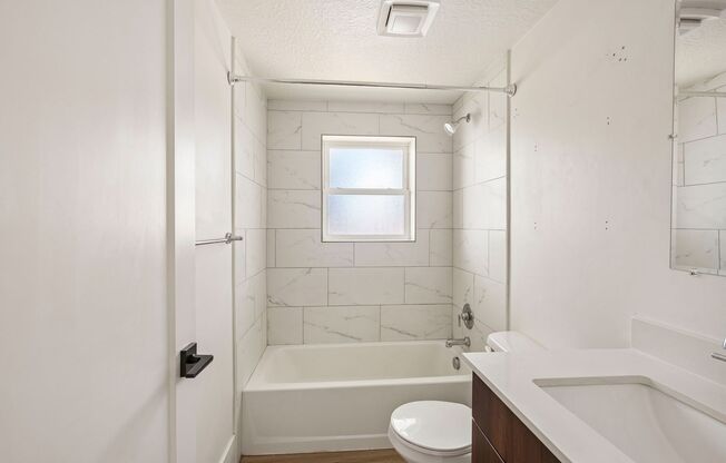 Studio, 1 bath, 275 sqft, $999, Unit 03