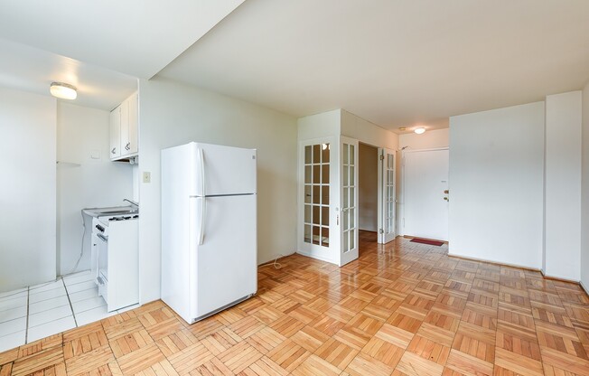 Charming & Bright Junior One Bedroom at River Place North