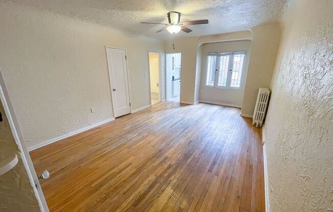 Studio, 1 bath, 420 sqft, $1,925, Unit 10