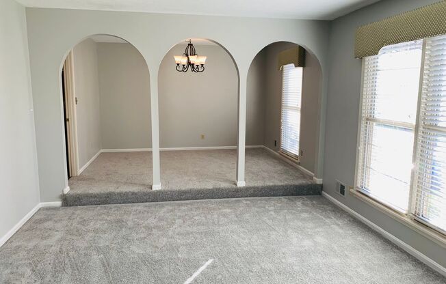Spacious Three Bedroom/Three Bath Ranch in Jeffersontown