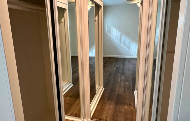 1 bed, 1 bath, 525 sqft, $1,975, Unit 15