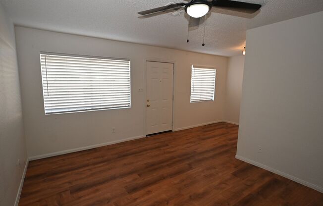 2608 Mesquite Ave - 1 bed Apartment - NO PETS