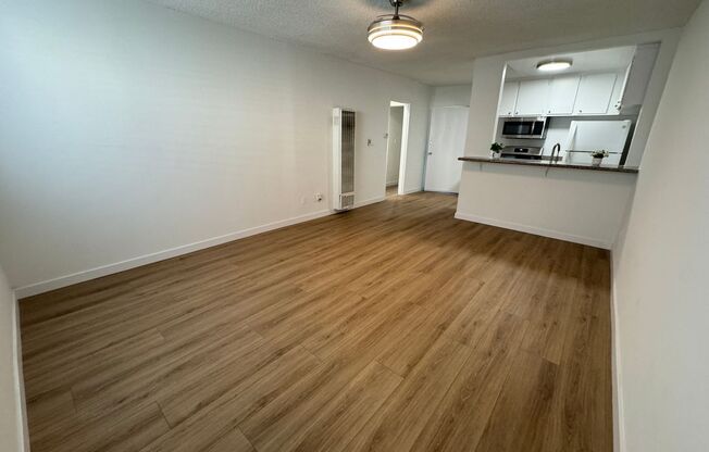 2 beds, 1 bath, $2,225, Unit 072#205