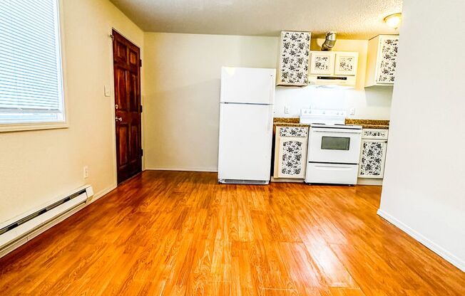 1 bed, 1 bath, 500 sqft, $975, Unit 8