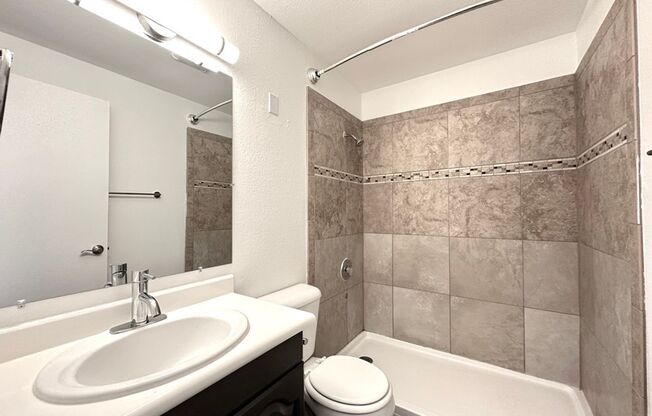 2 beds, 1 bath, 803 sqft, $1,435, Unit 59
