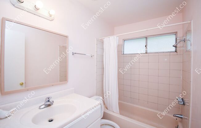 2 Bed & 1.5 Bath Townhouse in San Jose, CA / Pet-Friendly / Available Now!