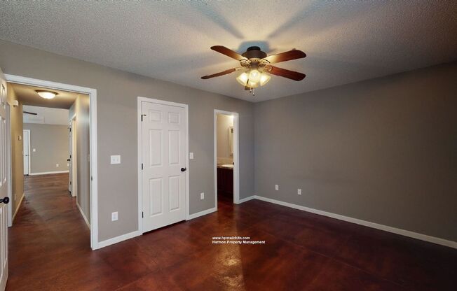 1270 N CURTIS CT