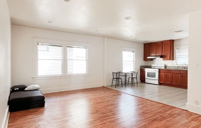 3 beds, 1 bath, $2,995