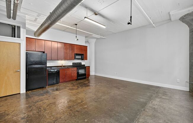 Studio, 1 bath, 610 sqft, $1,050, Unit 112-408