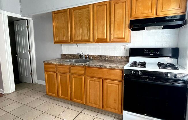 3 Bedroom Home Steps to LaSalle University