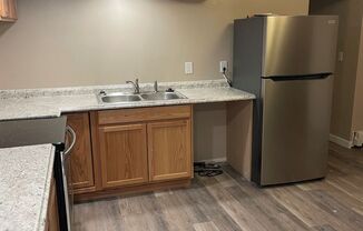 3 beds, 2 baths, $1,325, Unit 631 E 400 N Unit #2