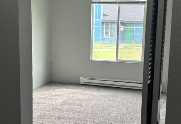 3 beds, 1 bath, 945 sqft, $1,600, Unit 1326 L1