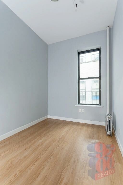 358 W 51 ST