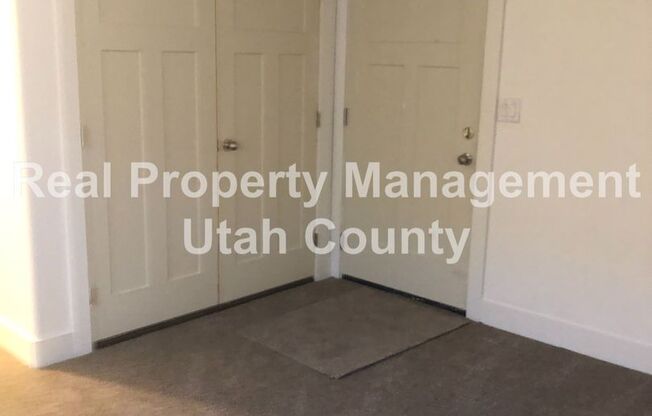 3 beds, 2.5 baths, $1,700