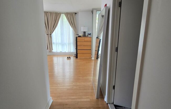 3 beds, 2.5 baths, 2,375 sqft, $4,995, Unit 1B
