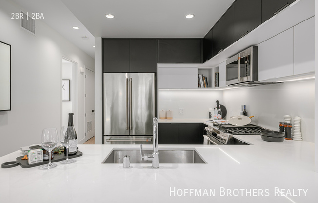 200 N TOLUCA ST