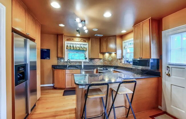 Short-term Rental. 4BR/3.5BA Cape Cod – Over 2,800 Sq. Ft. of Comfort & Style! Flexible Lease Terms!