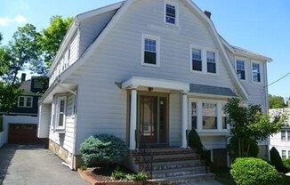 17 CUFFLIN ST