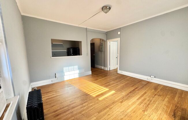 2 beds, 1 bath, $1,375, Unit 311