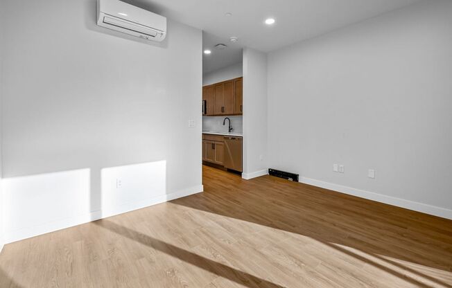 Studio, 1 bath, 392 sqft, $1,225, Unit 410