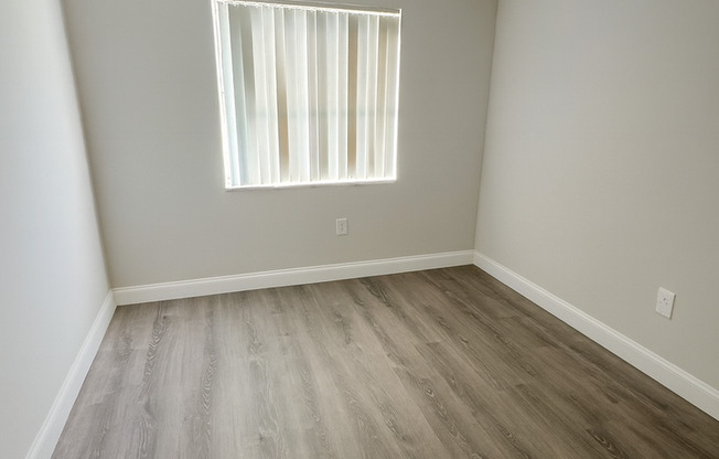 2 beds, 1 bath, 840 sqft, $1,850, Unit 2716 - 7B