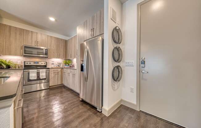 Efficient Appliances In Kitchen at Retreat at the Rim, San Antonio, 78287