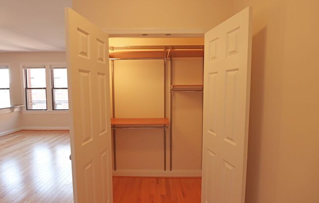 Studio, 1 bath, 337 sqft, $2,350, Unit W806