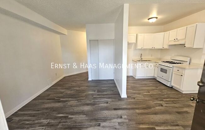 6673 Hammond Ave.
