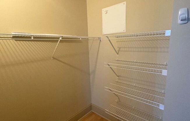 1 bed, 1 bath, 706 sqft, $1,199, Unit 1517 S. Theresa Ave. #208