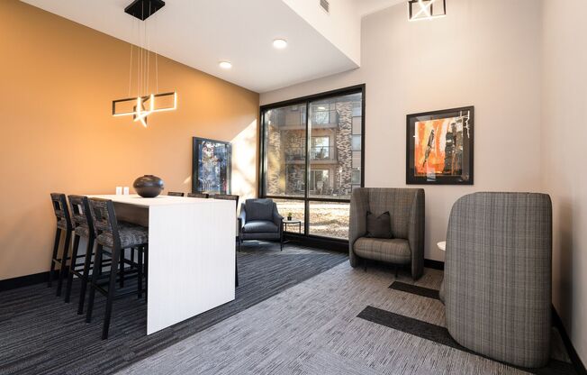 2 beds, 1.5 baths, 976 sqft, $1,525, Unit 9975-101