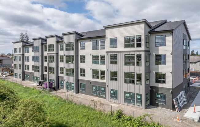 Skagit Flats – Burlington’s New Apartment Community with Private Clubhouse!
