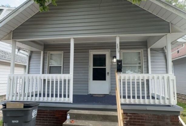 2 beds, 1 bath, $950