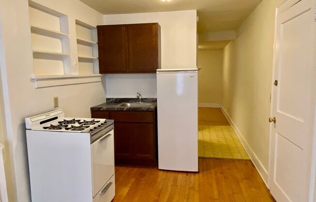 1 bed, 1 bath, 400 sqft, $980, Unit 2