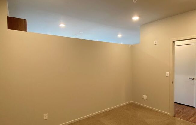 1 bed, 1 bath, 722 sqft, $1,510, Unit 465