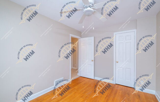 3258 S KINNICKINNIC AVE