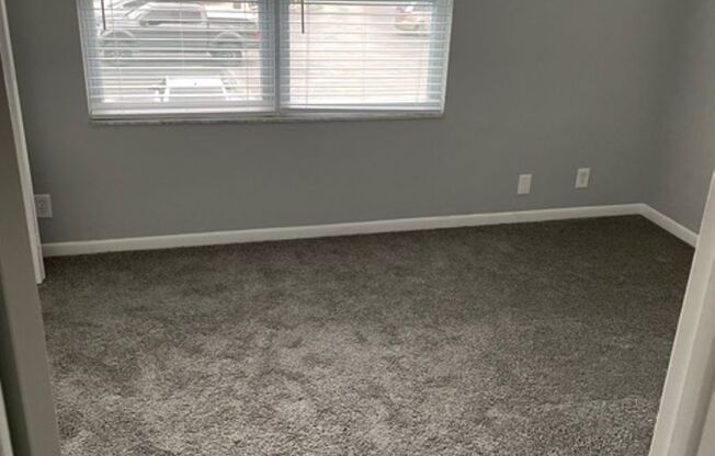 2 beds, 1.5 baths, $1,595, Unit 211C